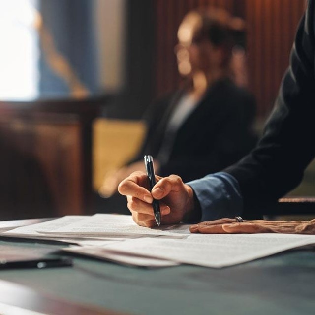 Su despacho de abogados en Santiago de Compostela